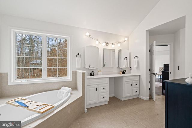 10448 WHEATLEY SCHOOL RD, Marshall, VA 20115