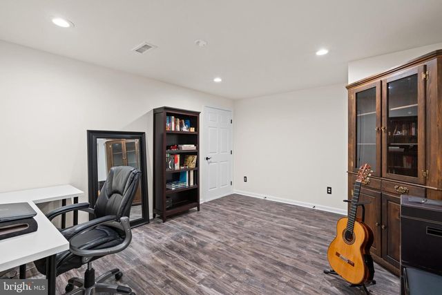 10448 WHEATLEY SCHOOL RD, Marshall, VA 20115