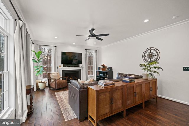 10448 WHEATLEY SCHOOL RD, Marshall, VA 20115