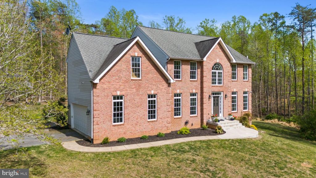 10448 WHEATLEY SCHOOL RD, Marshall, VA 20115