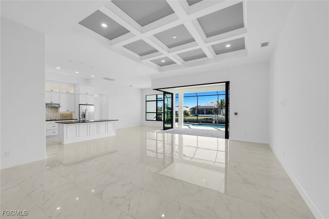 1205 SE 20th CT, Cape Coral, FL 33990