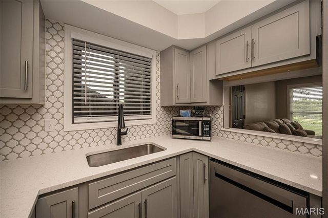 6300 Sprig Oak Court A, St Louis, MO 63128