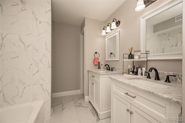 6300 Sprig Oak Court A, St Louis, MO 63128