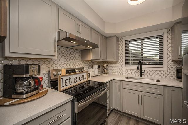 6300 Sprig Oak Court A, St Louis, MO 63128