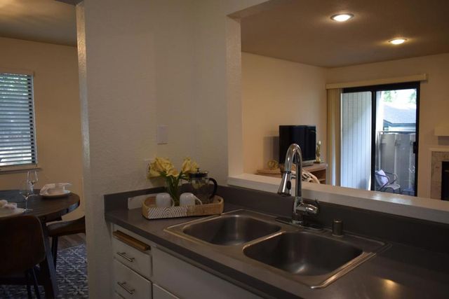 1435 Alma Loop, San Jose, CA 95125