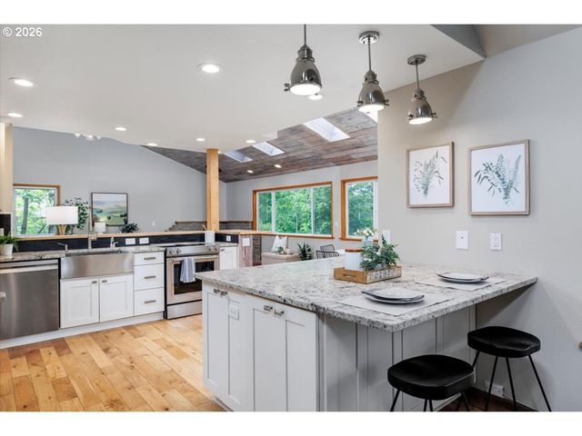 12222 Nw LAIDLAW Rd, Portland, OR 97229