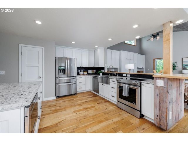 12222 Nw LAIDLAW Rd, Portland, OR 97229