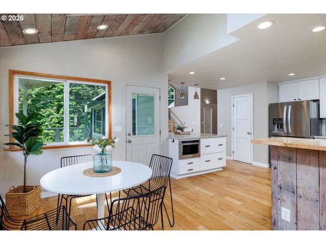 12222 Nw LAIDLAW Rd, Portland, OR 97229