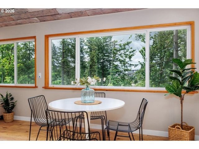 12222 Nw LAIDLAW Rd, Portland, OR 97229