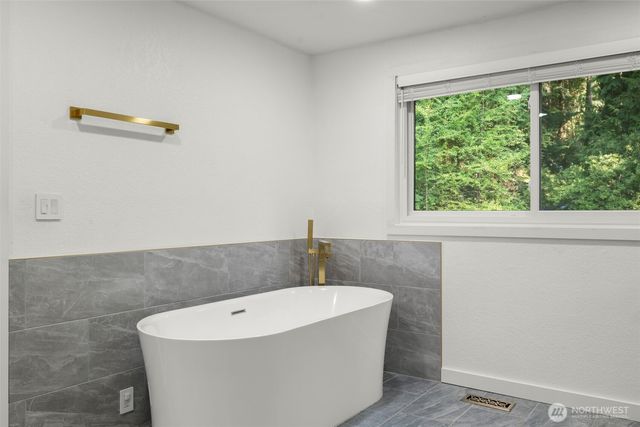 4710 229th PL NE, Redmond, WA 98053