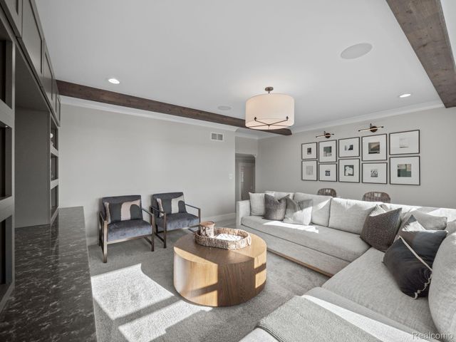 26721 Starters Way, South Lyon, MI 48178