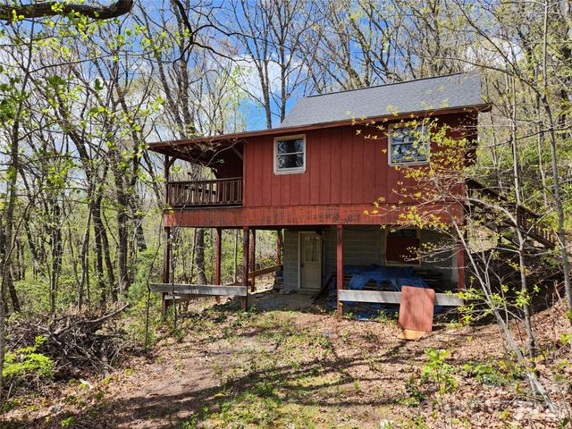 929 Pine Ridge Road, Hendersonville, NC 28792