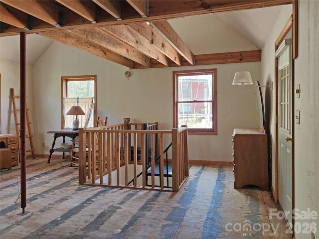929 Pine Ridge Road, Hendersonville, NC 28792