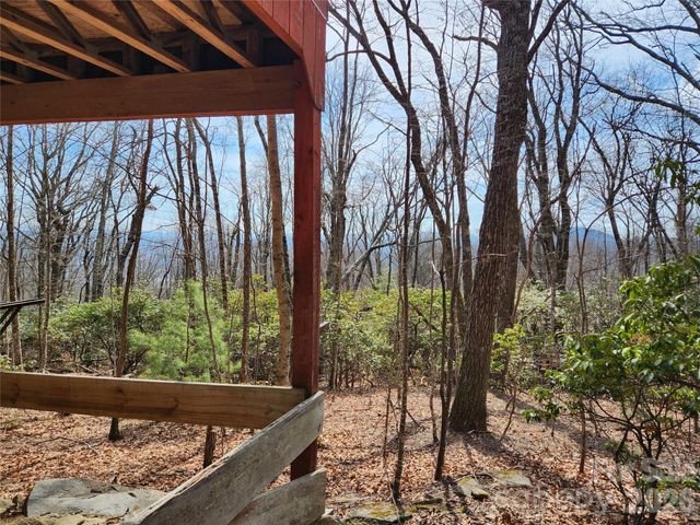 929 Pine Ridge Road, Hendersonville, NC 28792