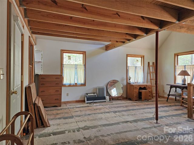 929 Pine Ridge Road, Hendersonville, NC 28792