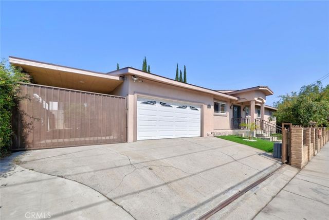 6415 Varna Avenue, Van Nuys, CA 91401