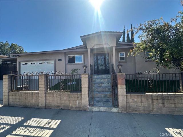 6415 Varna Avenue, Van Nuys, CA 91401