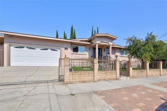 6415 Varna Avenue, Van Nuys, CA 91401