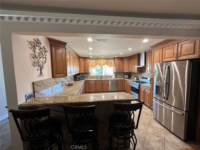 6415 Varna Avenue, Van Nuys, CA 91401