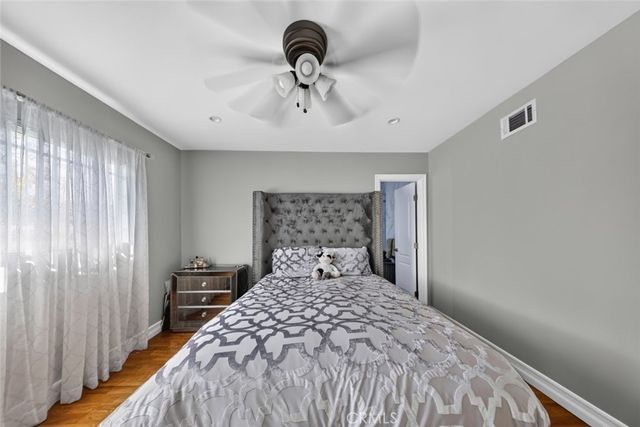 6415 Varna Avenue, Van Nuys, CA 91401