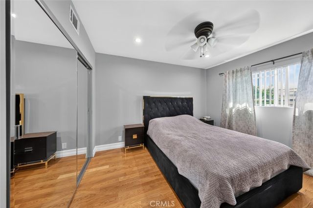 6415 Varna Avenue, Van Nuys, CA 91401