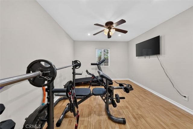 6415 Varna Avenue, Van Nuys, CA 91401