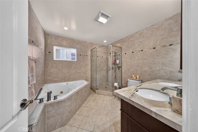 6415 Varna Avenue, Van Nuys, CA 91401