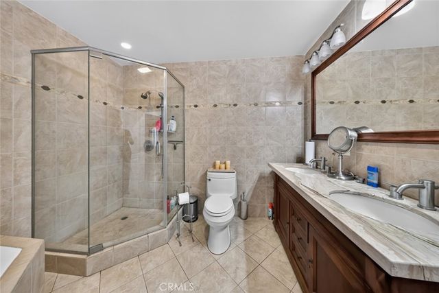6415 Varna Avenue, Van Nuys, CA 91401
