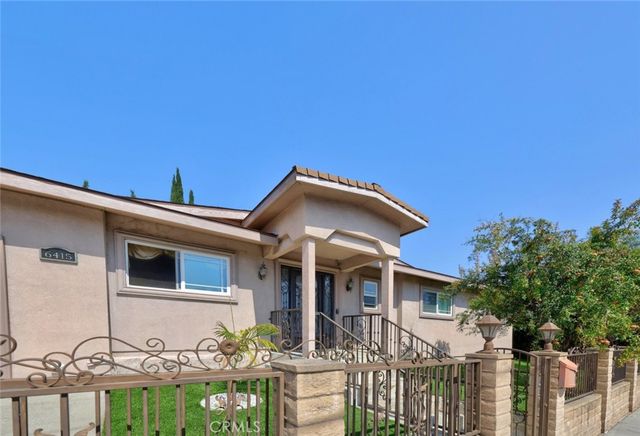 6415 Varna Avenue, Van Nuys, CA 91401