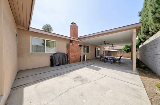 6415 Varna Avenue, Van Nuys, CA 91401