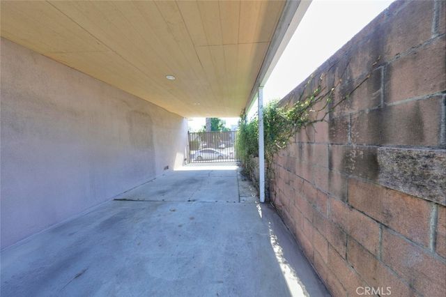 6415 Varna Avenue, Van Nuys, CA 91401