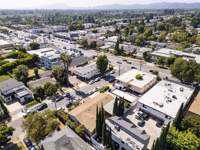 6415 Varna Avenue, Van Nuys, CA 91401