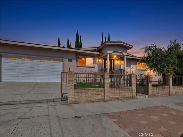 6415 Varna Avenue, Van Nuys, CA 91401