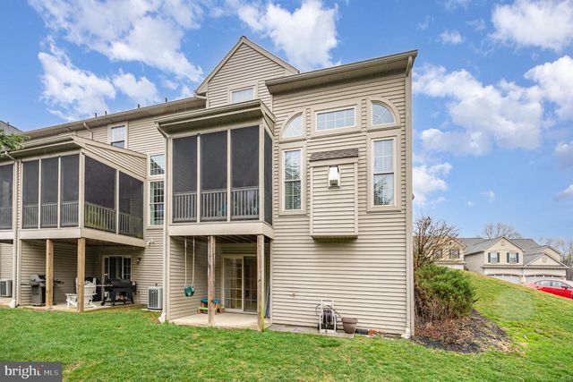 1151 DAY STAR DR, Harrisburg, PA 17111