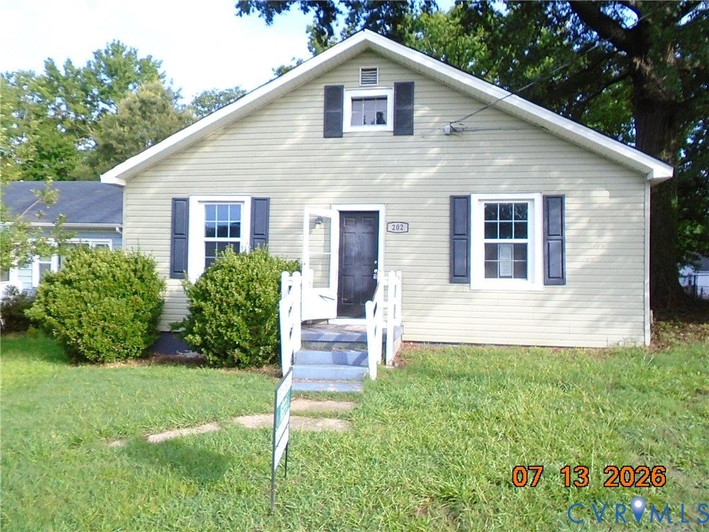 202 N Juniper Ave, Highland Springs, VA 23075