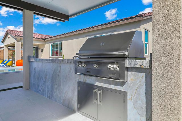 80383 Segovia View Way, La Quinta, CA 92253