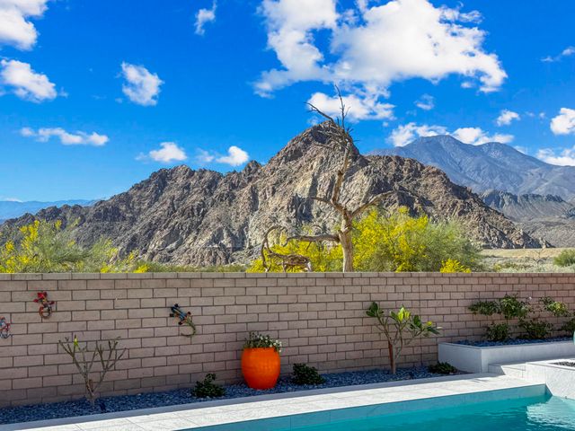 80383 Segovia View Way, La Quinta, CA 92253