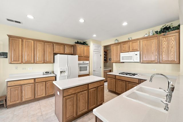 11861 Covey Lane, Huntley, IL 60142