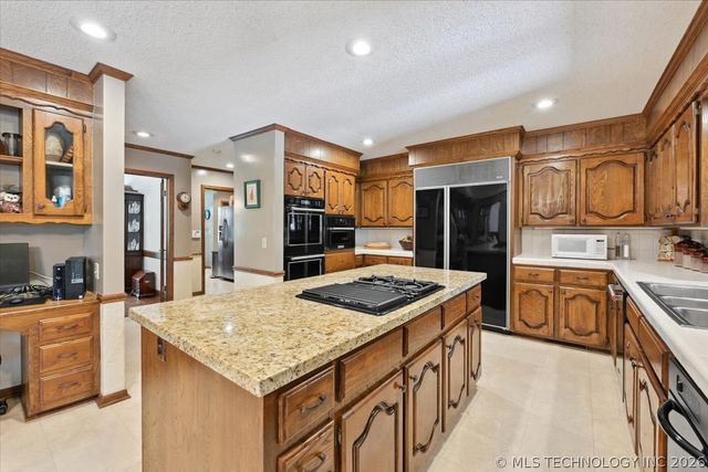2956 E 69th Street, Tulsa, OK 74136