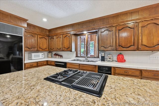 2956 E 69th Street, Tulsa, OK 74136