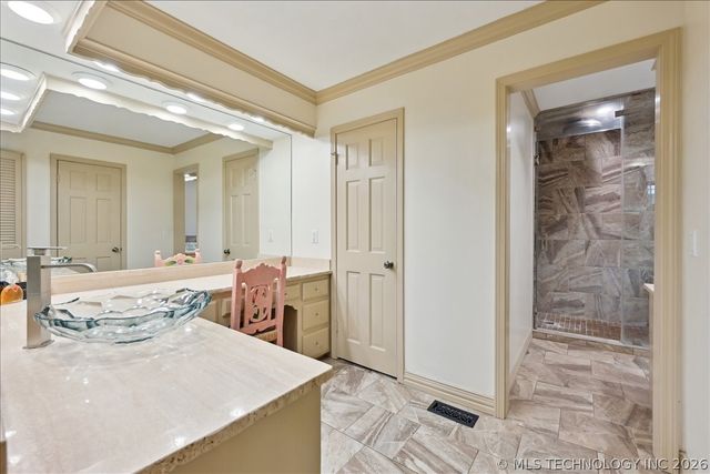 2956 E 69th Street, Tulsa, OK 74136
