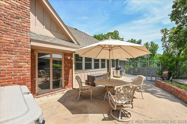 2956 E 69th Street, Tulsa, OK 74136