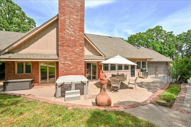 2956 E 69th Street, Tulsa, OK 74136