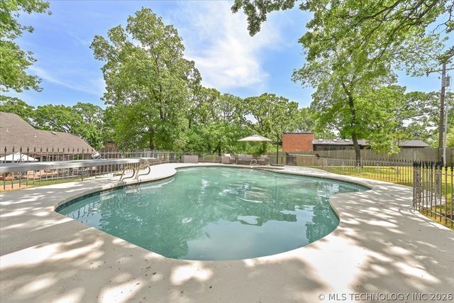 2956 E 69th Street, Tulsa, OK 74136