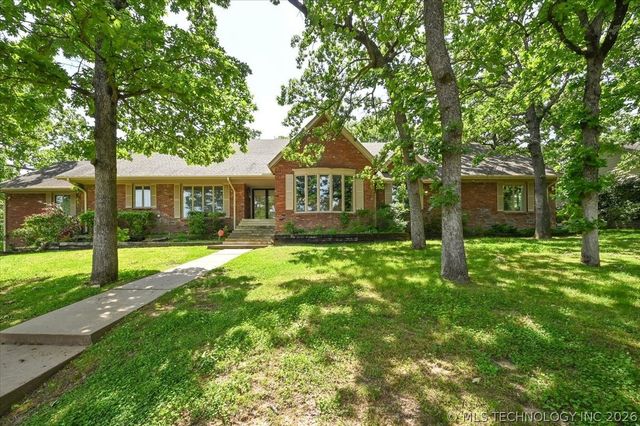2956 E 69th Street, Tulsa, OK 74136