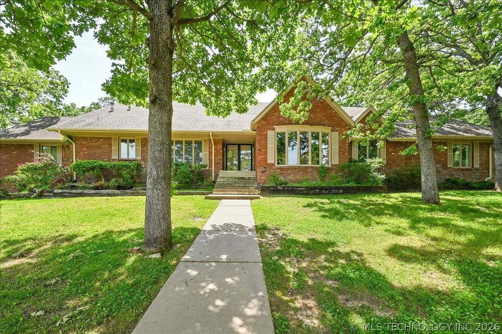 2956 E 69th Street, Tulsa, OK 74136