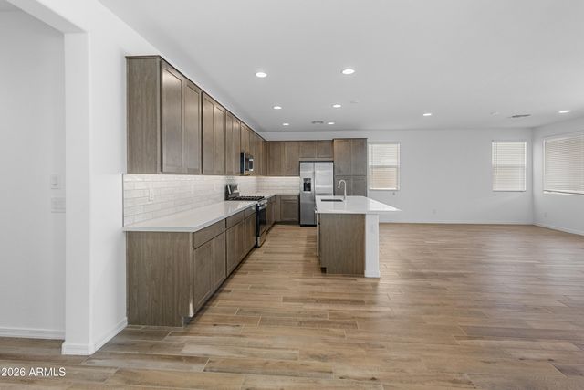 14812 W GRAY FOX Trail, Surprise, AZ 85387