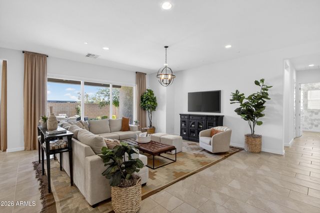 2975 E BARREL RACE Road, San Tan Valley, AZ 85140