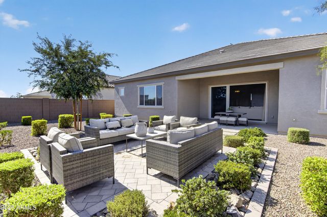 2975 E BARREL RACE Road, San Tan Valley, AZ 85140