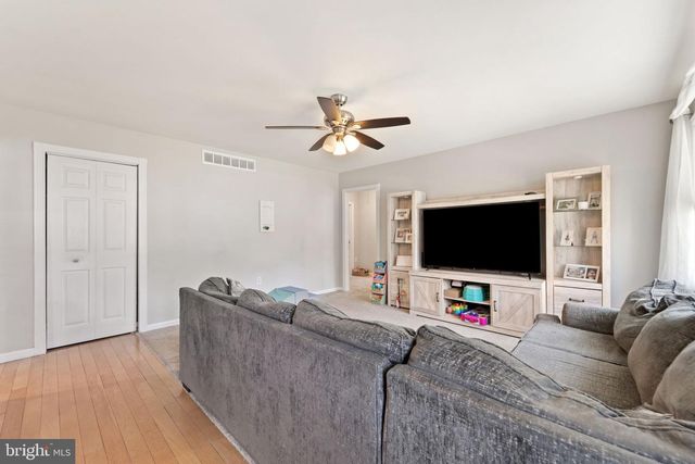 21 GRANT DR, Clementon, NJ 08021